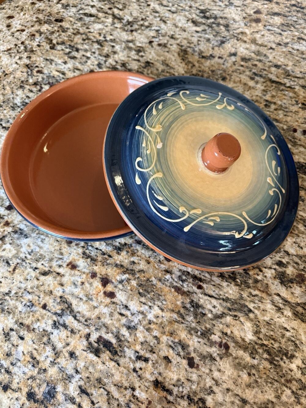 Gorgeous Crate & Barrel Terra-Cotta Pottery Covered Casserole Dish New*